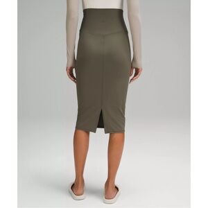 Lululemon nulu slim skirt